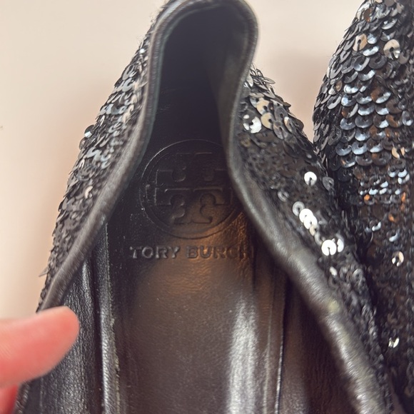 Tory Burch Black Leather Sequin Loafers with Classic Slip-On Design Size 8.5 - Picture 3 of 7